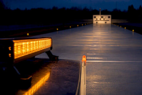 Anonymous warning light in photometric test lane