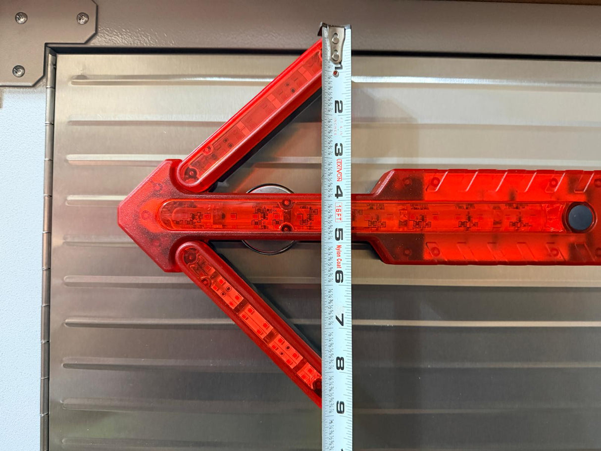 Signal Arrow Rapid Deploy – Foldable LED Flare Directional Arrow